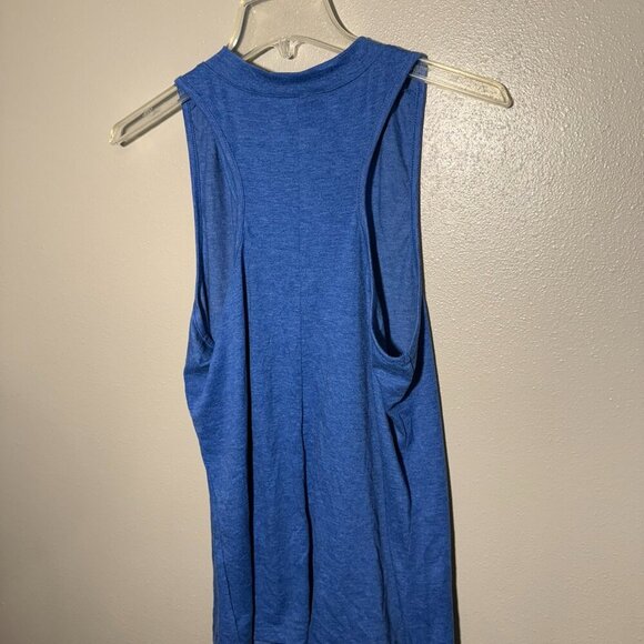Blue v-neck tank - Picture 5 of 6